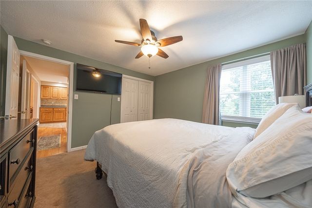 1829 Loretta Dr, Penn Hills, PA 15235