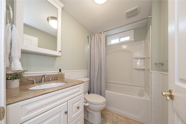 1829 Loretta Dr, Penn Hills, PA 15235