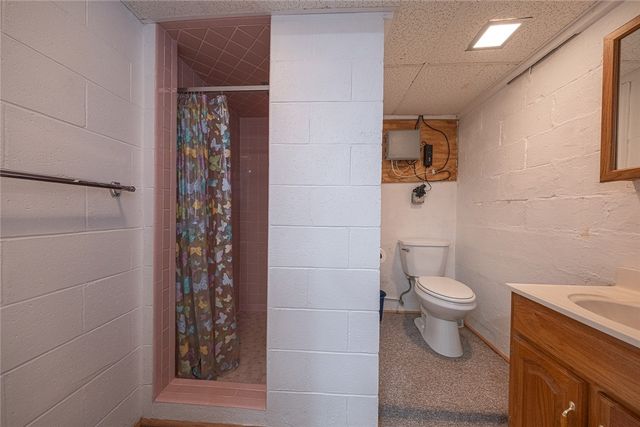 1829 Loretta Dr, Penn Hills, PA 15235