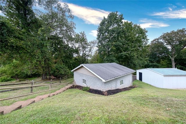 1829 Loretta Dr, Penn Hills, PA 15235