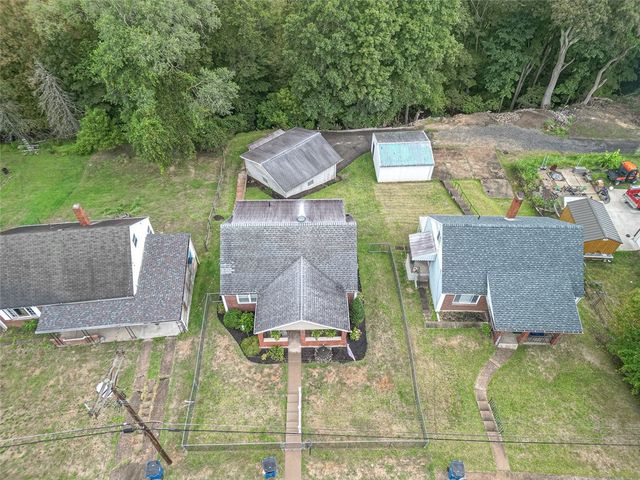 1829 Loretta Dr, Penn Hills, PA 15235