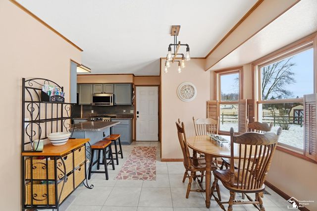 7346 Silo Meadows Drive, Temperance, MI 48182