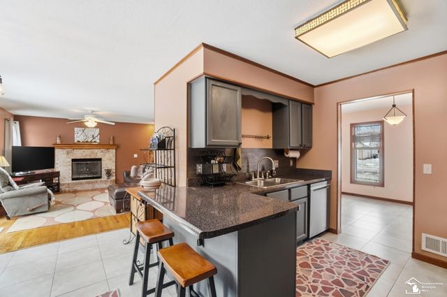 7346 Silo Meadows Drive, Temperance, MI 48182