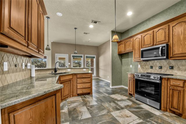 136 Arapahoe Ridge, Weatherford, TX 76087