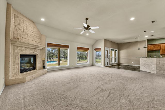 136 Arapahoe Ridge, Weatherford, TX 76087