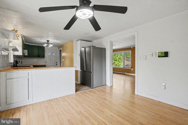 5 LAVERN AVE, Halethorpe, MD 21227