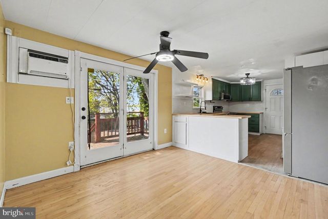 5 LAVERN AVE, Halethorpe, MD 21227