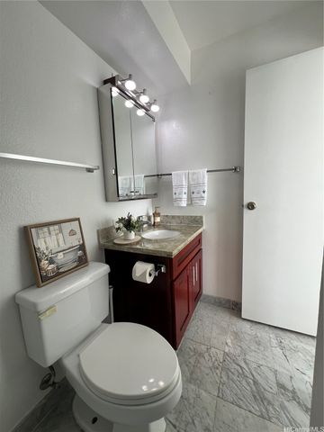 98-99 Uao Place 2810, Aiea, HI 96701