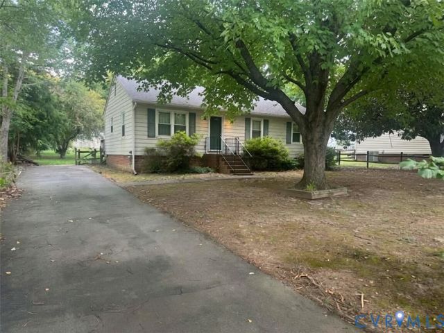 7100 Colonel Crump Dr, Mechanicsville, VA 23111
