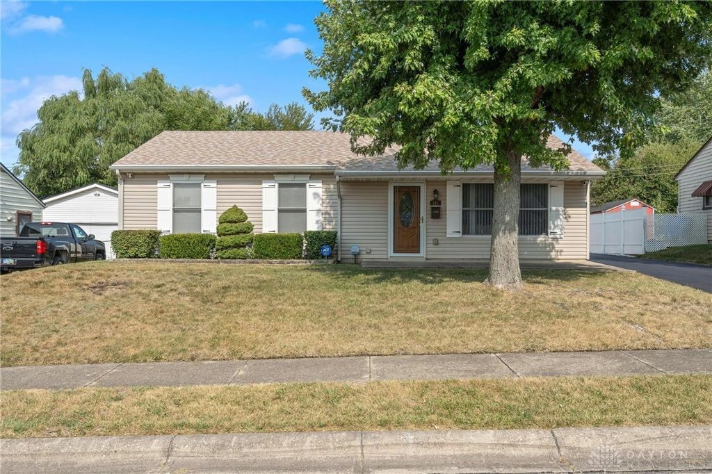 143 Ebony Lane, Fairborn, OH 45324