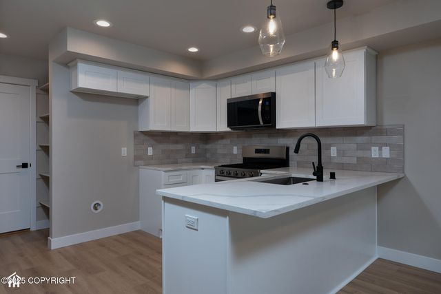 4514 Grumman Street, Anchorage, AK 99507