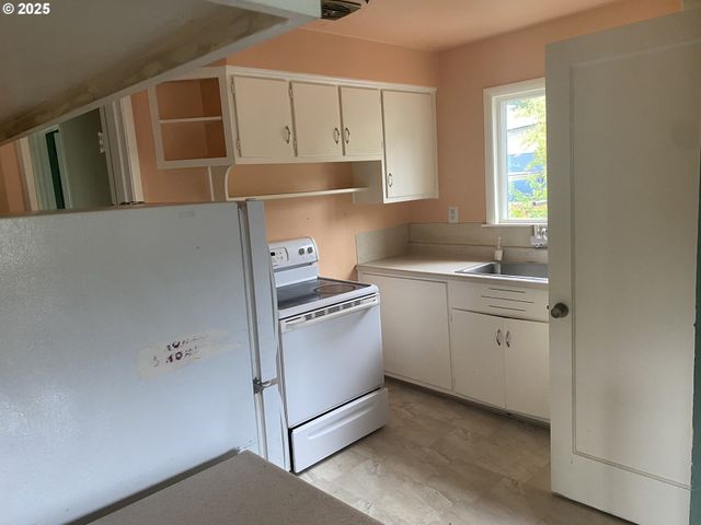 12 Ne 75TH Ave, Portland, OR 97213