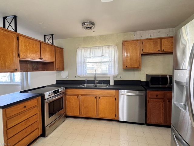 412 Lord North RD, Virginia Beach, VA 23462