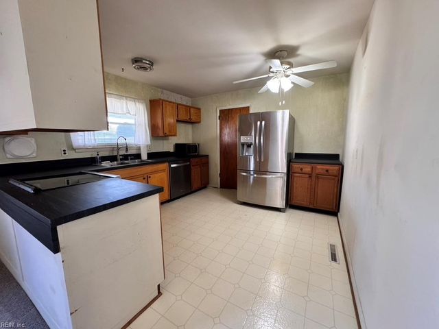 412 Lord North RD, Virginia Beach, VA 23462