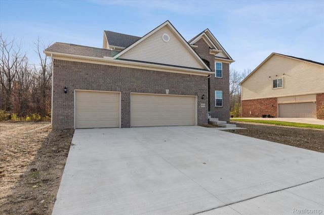 26998 Celtic Drive, Flat Rock, MI 48134