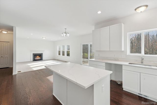 26998 Celtic Drive, Flat Rock, MI 48134