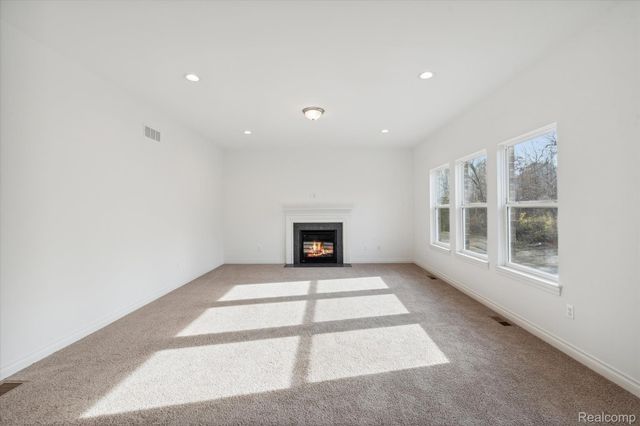 26998 Celtic Drive, Flat Rock, MI 48134