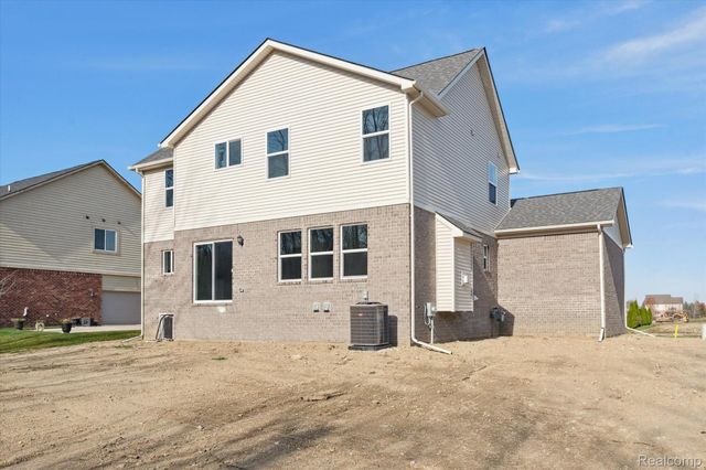 26998 Celtic Drive, Flat Rock, MI 48134