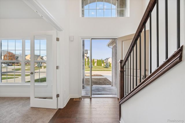 26998 Celtic Drive, Flat Rock, MI 48134