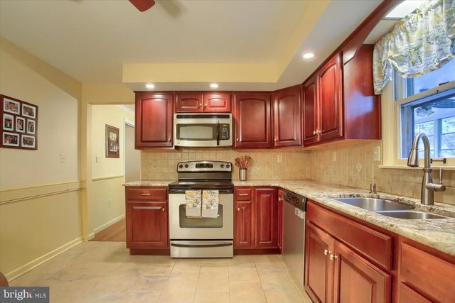 3906 RIDGELAND BLVD, Mechanicsburg, PA 17050