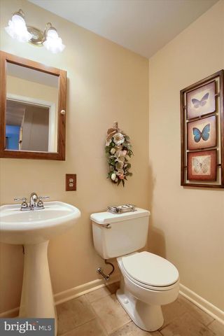 3906 RIDGELAND BLVD, Mechanicsburg, PA 17050
