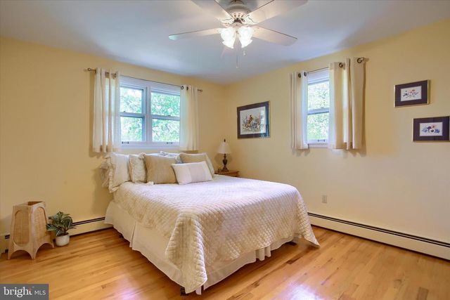 3906 RIDGELAND BLVD, Mechanicsburg, PA 17050
