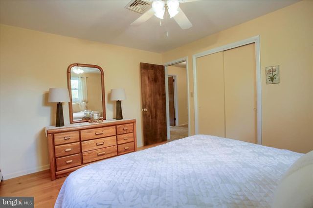 3906 RIDGELAND BLVD, Mechanicsburg, PA 17050