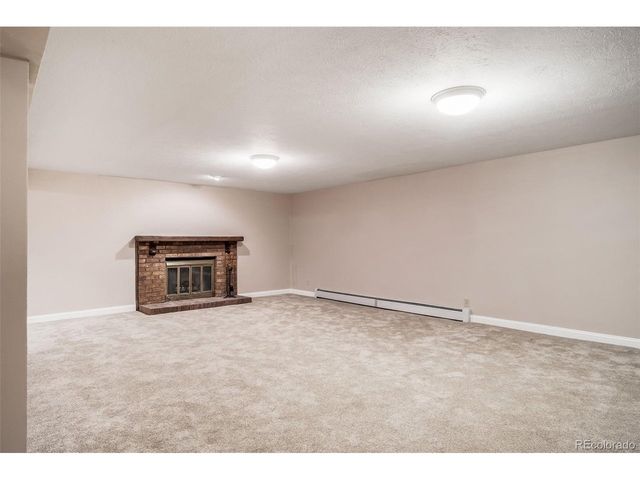 37 E 14th Pl, Broomfield, CO 80020