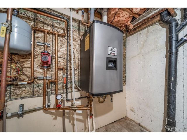 37 E 14th Pl, Broomfield, CO 80020