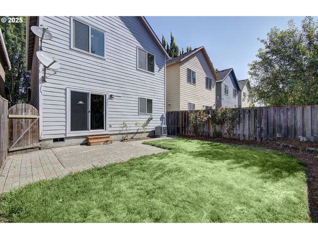 3058 Se MERRIWEATHER Dr, Hillsboro, OR 97123