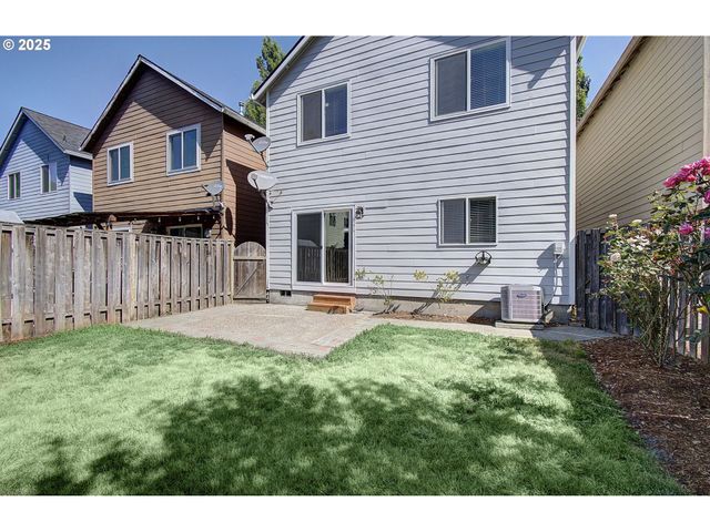 3058 Se MERRIWEATHER Dr, Hillsboro, OR 97123