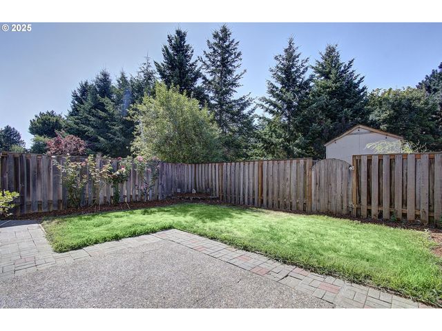 3058 Se MERRIWEATHER Dr, Hillsboro, OR 97123