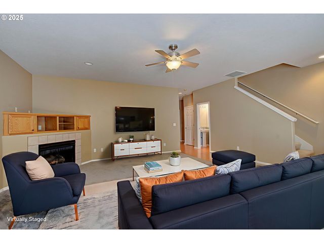 3058 Se MERRIWEATHER Dr, Hillsboro, OR 97123