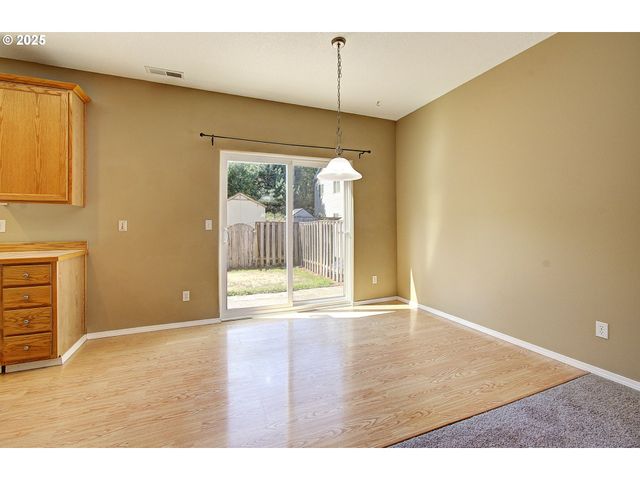 3058 Se MERRIWEATHER Dr, Hillsboro, OR 97123