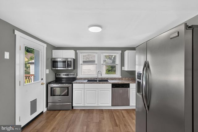 927 OLD HARMONY RD, Newark, DE 19713
