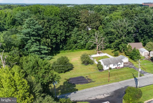 927 OLD HARMONY RD, Newark, DE 19713