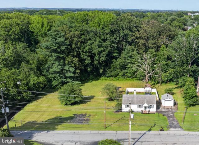 927 OLD HARMONY RD, Newark, DE 19713
