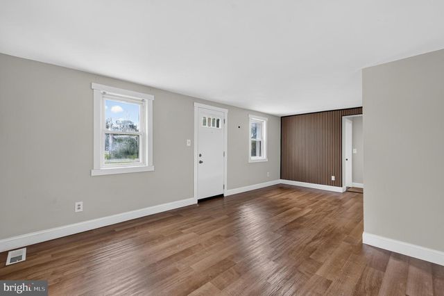 927 OLD HARMONY RD, Newark, DE 19713