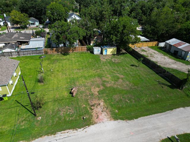 608 Maiden, Richmond, TX 77469