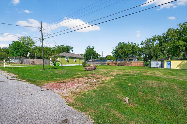 608 Maiden, Richmond, TX 77469