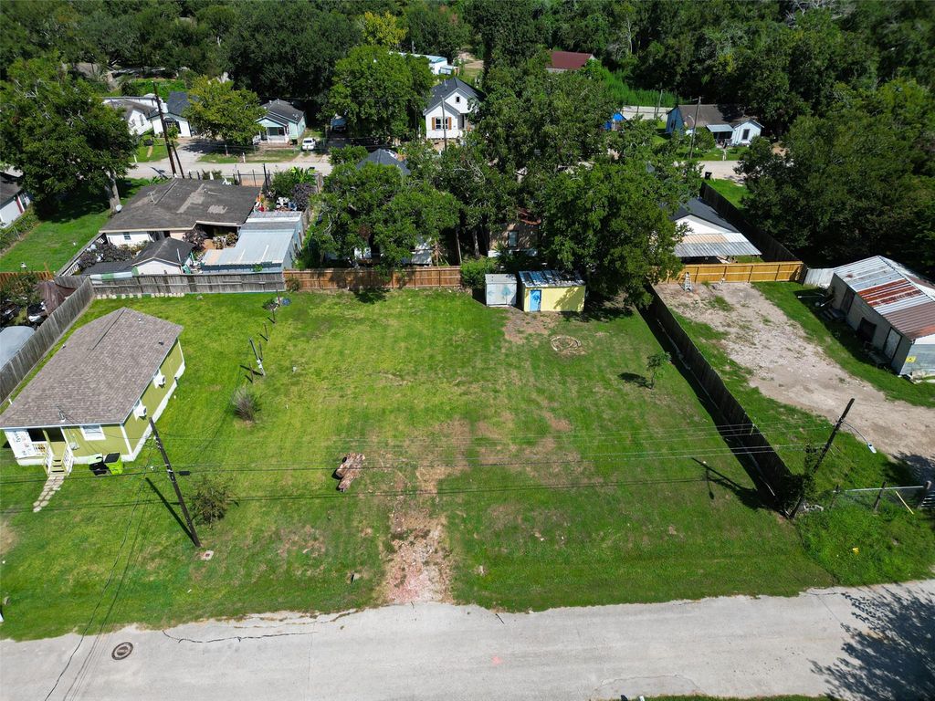 608 Maiden, Richmond, TX 77469