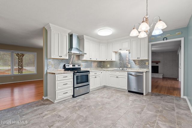 1318 N Shore Drive, Southport, NC 28461