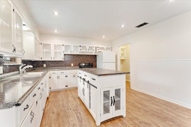 118 E Florence Street, Denison, TX 75021