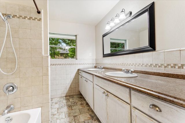 118 E Florence Street, Denison, TX 75021