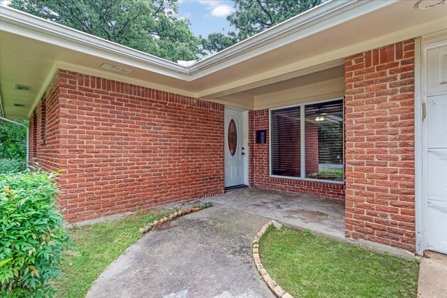 118 E Florence Street, Denison, TX 75021