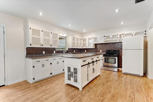 118 E Florence Street, Denison, TX 75021