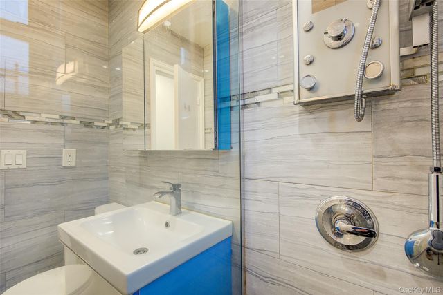 211-02 73rd Avenue 6P, Bayside, NY 11364