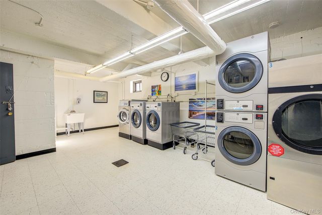 211-02 73rd Avenue 6P, Bayside, NY 11364