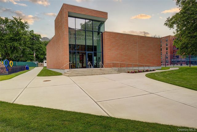 211-02 73rd Avenue 6P, Bayside, NY 11364