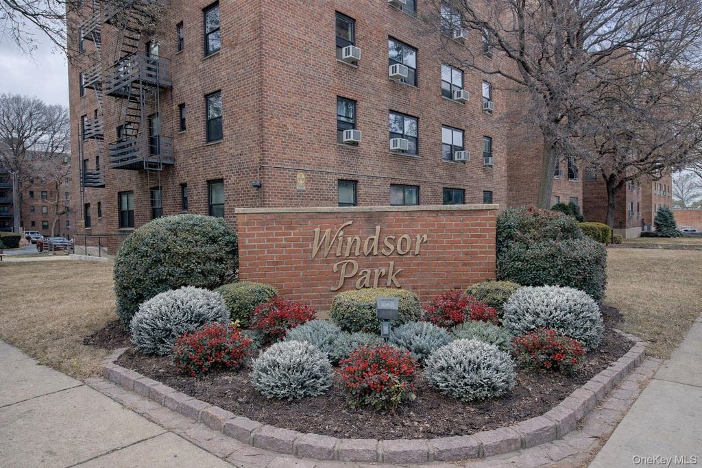 211-02 73rd Avenue 6P, Bayside, NY 11364